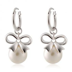Butterfly Earrings with Pearl Decoration